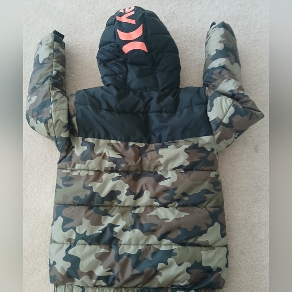 Hurley Boys Jacket Size M Puffer Jacket Hoodie Camo Camouflage Long Sleeve..Fl - Picture 3 of 9
